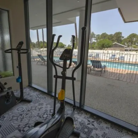 Hotel Ibis Styles Arcachon Mestras 3*