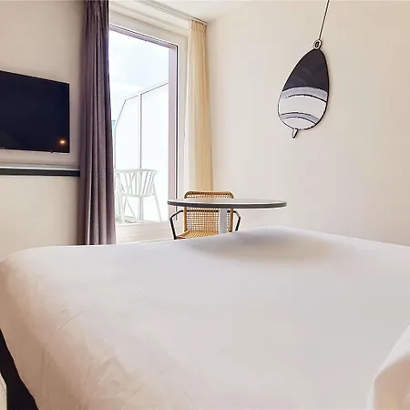 Hotel Ibis Styles Arcachon Mestras 3*