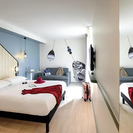 Ibis Styles Arcachon Mestras מלון