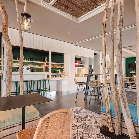 Ibis Styles Arcachon Mestras מלון