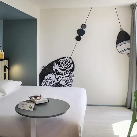 Ibis Styles Arcachon Mestras מלון
