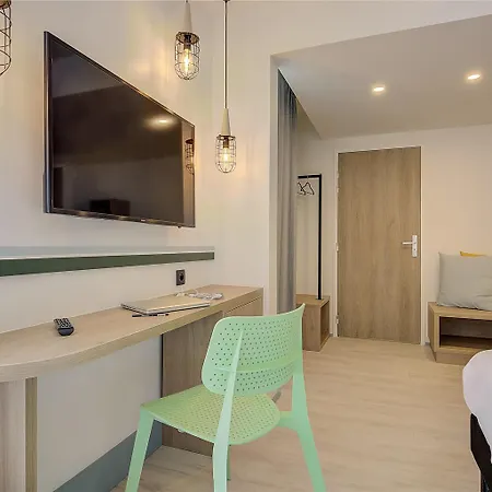 Hotel Ibis Styles Arcachon Mestras 3*