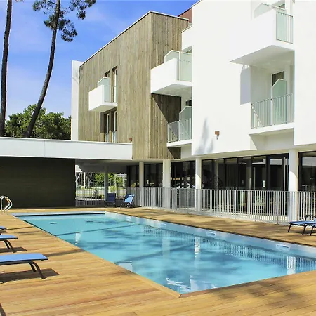 Hotel Ibis Styles Arcachon Mestras 3*