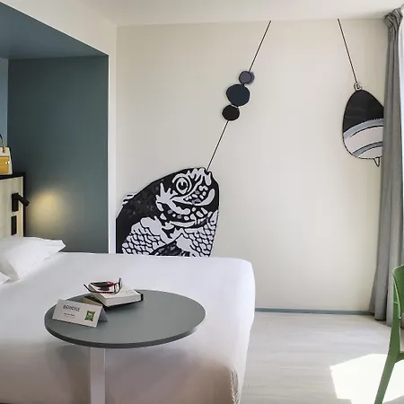 מלון Ibis Styles Arcachon Mestras 3*