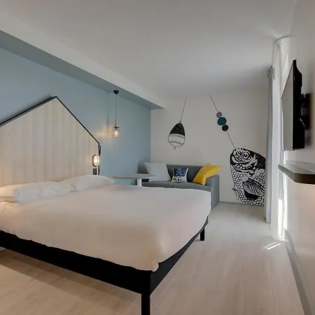 Ibis Styles Arcachon Mestras מלון 3*