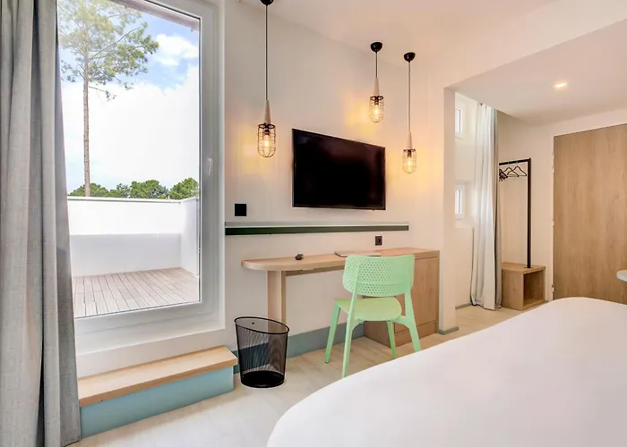 Ibis Styles Arcachon Mestras Hotel 3*