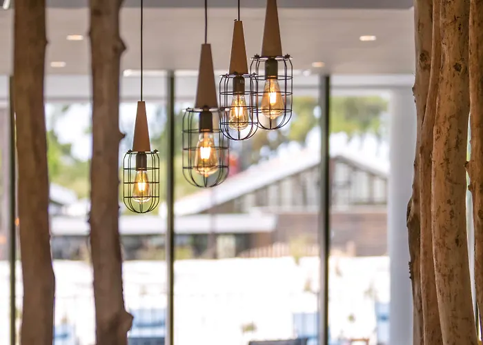 Hotel Ibis Styles Arcachon Mestras 3*