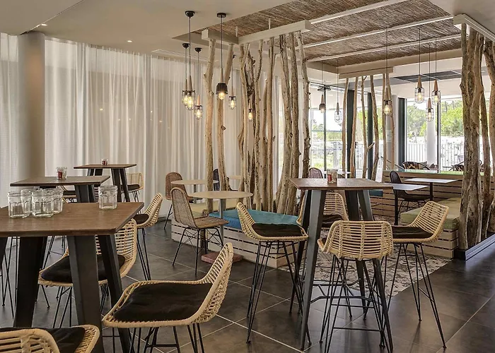 Hotel Ibis Styles Arcachon Mestras 3*