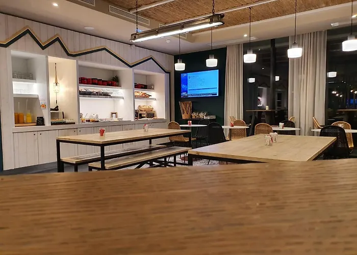 Ibis Styles Arcachon Mestras Hotel